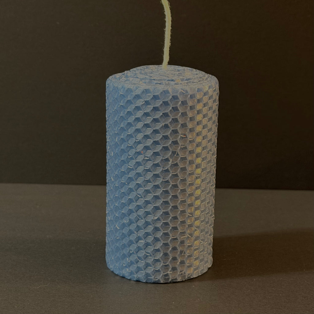 Our denim blue candle offers a deep, classic hue, like well worn denim, bringing a relaxed, effortless sophistication to your space.