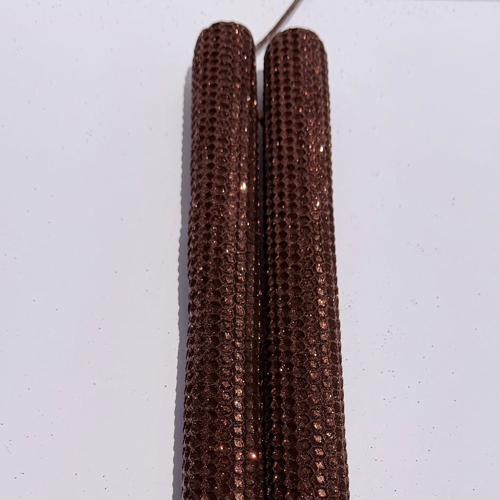 Our Bronze metallic glitter glows with a rich, warm bronze, fully covered in a luxurious metallic finish-infusing your space with a vintage, radiant charm that feels both elegant and warm.