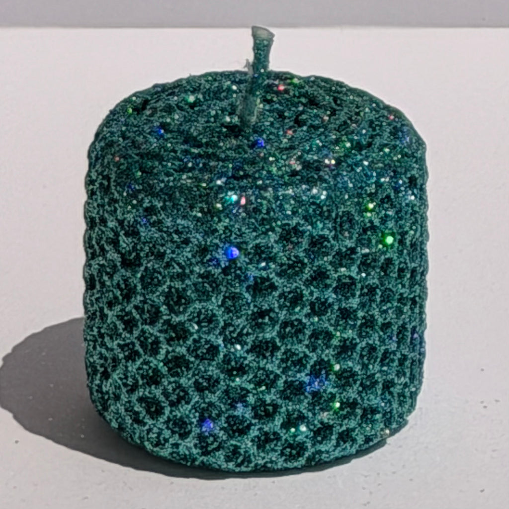 Our seafoam iridescent metallic glitter envelops a soft, oceanic green in a shimmering iridescent metallic finish-infusing your space with a tranquil, sparkling glow like ocean waves.