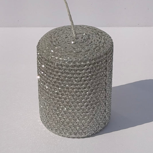 Our bright silver metallic glitter radiates a bold, mirror-like silver, fully enveloped in a dazzling metallic finish-infusing your space with a bright, modern glamour that captures every glimmer of light.
