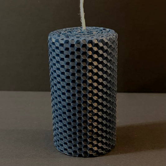 Our cornflower blue radiates a soft, fresh charm, with a delicate pastel blue gray reminiscent of spring skies-perfect for a light uplifting ambiance.