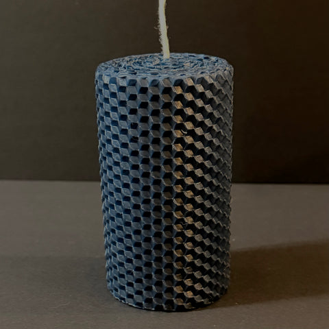 Our cornflower blue radiates a soft, fresh charm, with a delicate pastel blue gray reminiscent of spring skies-perfect for a light uplifting ambiance.