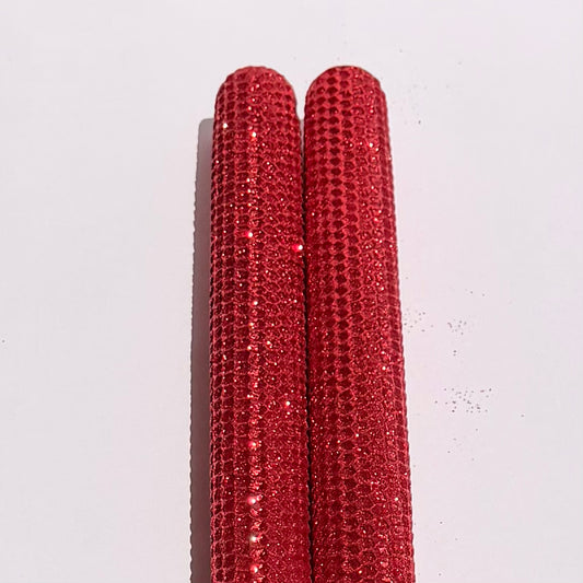 Our ruby metallic glitter dazzles with a rich, scarlet glow, fully adorned in a sparkling metallic finish-evoking the iconic magic of Dorothy's ruby slippers, and infusing your space with a bold, enchanting sparkle that feels like a dream come to life.