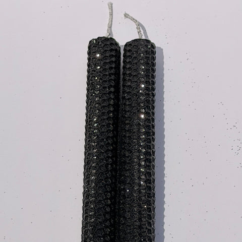 Our black metallic glitter exudes a sleek, bold elegance, fully coated in a dense metallic sparkle-infusing your space with a powerful, dramatic shimmer that feels timeless and intense.