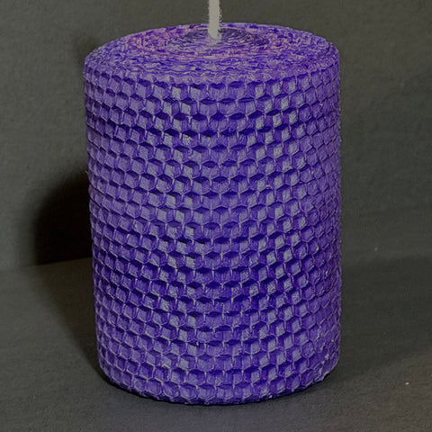 Our purple natural beeswax candle exudes a rich, royal depth, with a tranquil violet hue that evokes a sense of mystery and opulence-perfect for a serene, elegant ambiance.