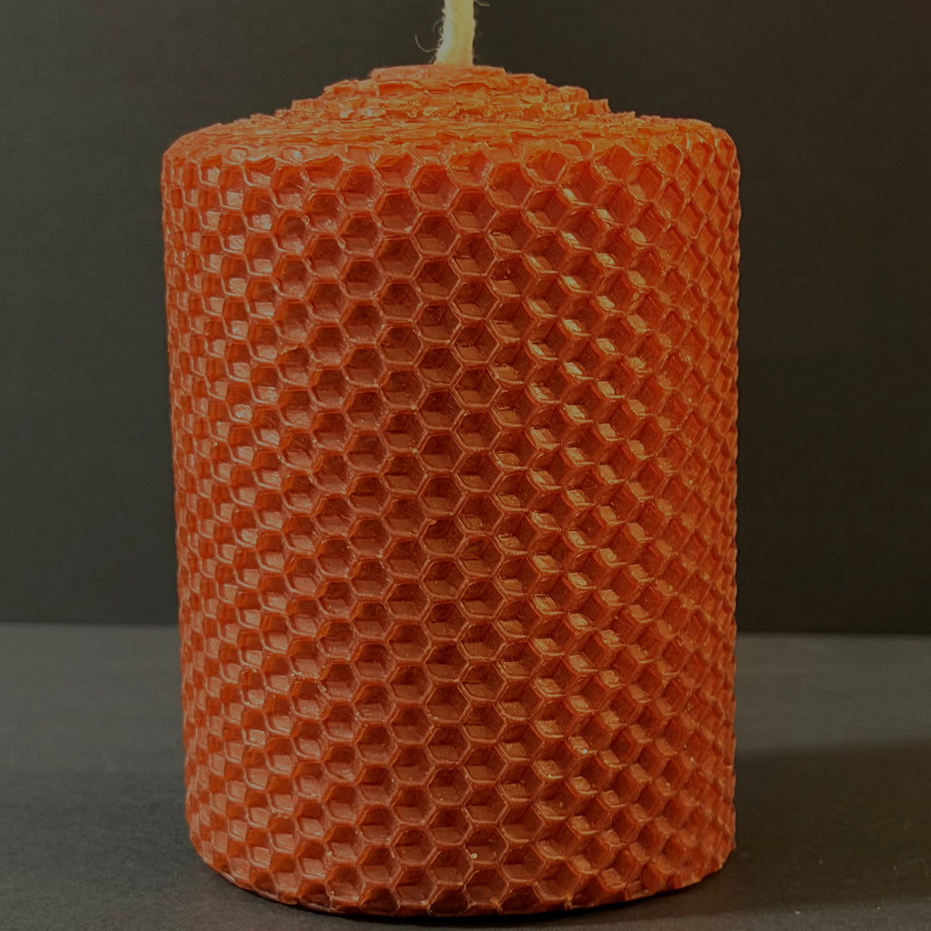 Our pumpkin spice natural glows with a warm, brown-orange hue, like spiced autumn leaves, evoking the rich, nostalgic essence of fall.