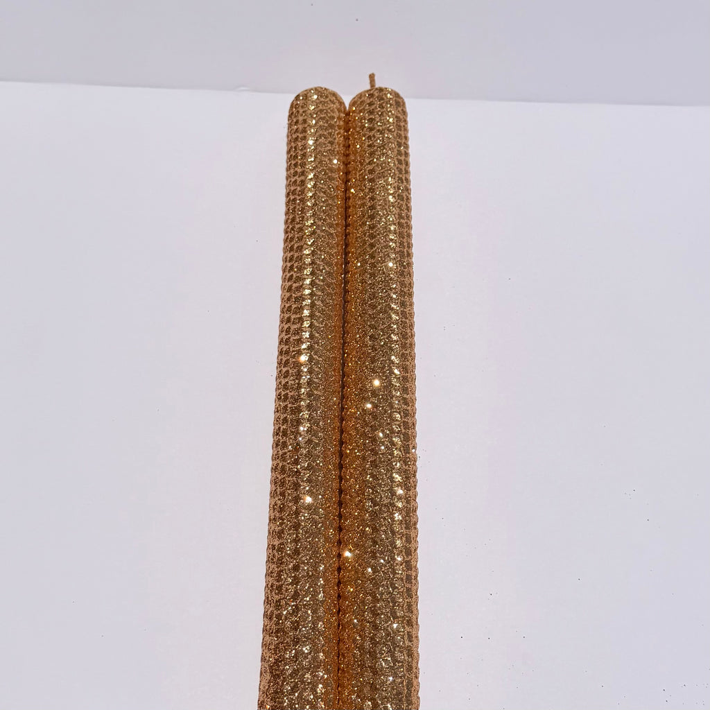 Our brass metallic glitter glows with a warm, antique brass hue, fully covered in a shimmering metallic finish-infusing your space with a classic, vintage sparkle that feels both rich and inviting.