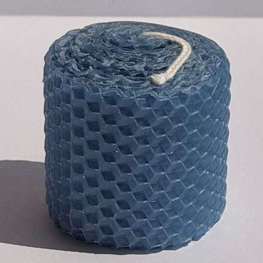 Our denim blue candle offers a deep, classic hue, like well worn denim, bringing a relaxed, effortless sophistication to your space.