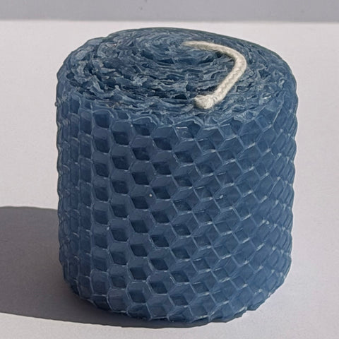 Our denim blue candle offers a deep, classic hue, like well worn denim, bringing a relaxed, effortless sophistication to your space.