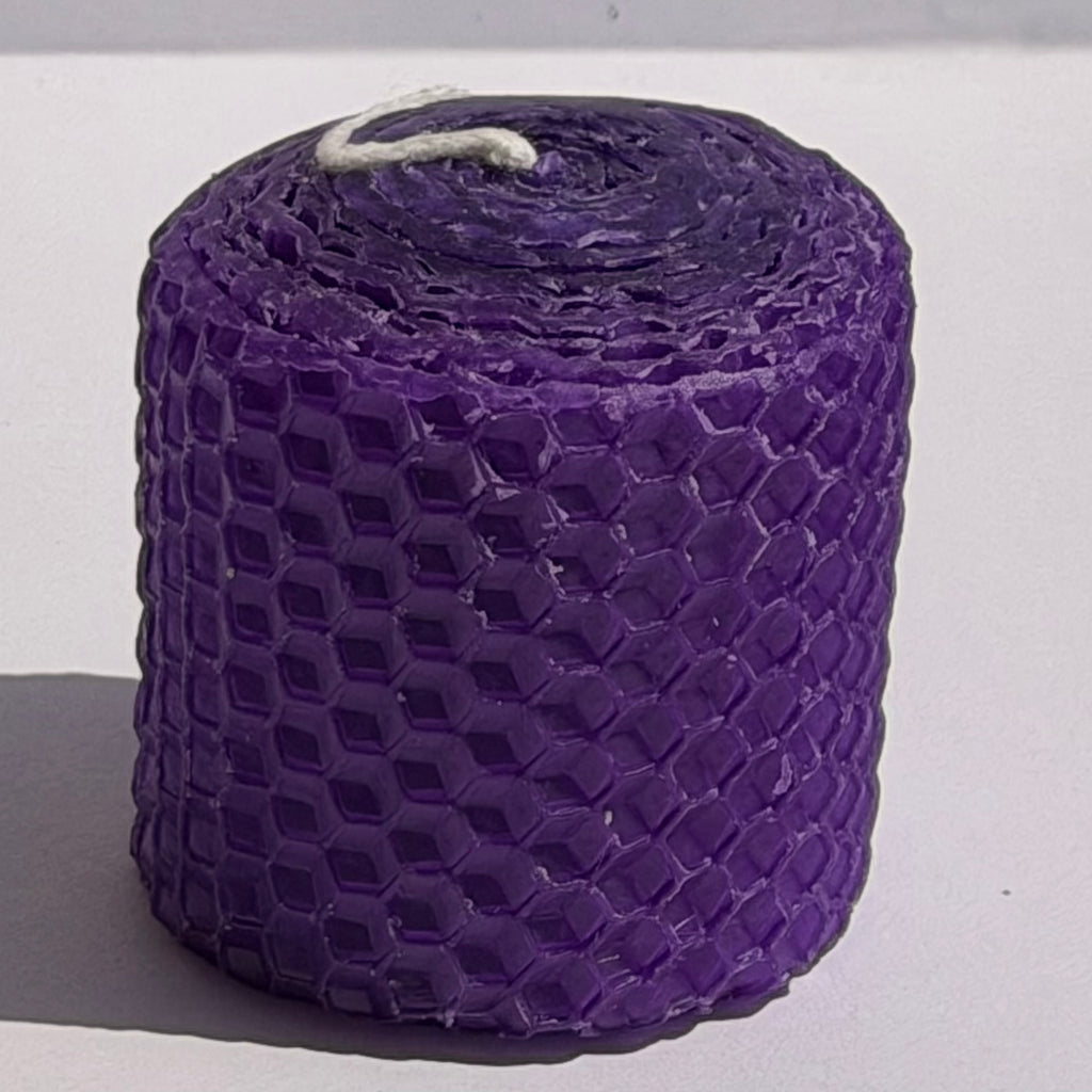 Our purple natural beeswax candle exudes a rich, royal depth, with a tranquil violet hue that evokes a sense of mystery and opulence-perfect for a serene, elegant ambiance.