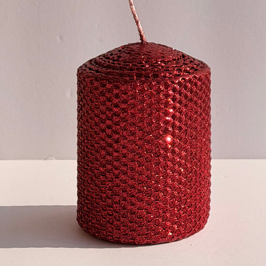 Our garnet metallic glitter envelops a deep, dark red, fully covered in a luxurious metallic finish-infusing your space with a rich, sophisticated sparkle that feels timeless and deeply elegant.