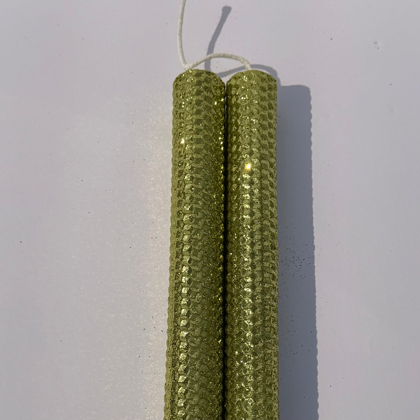 Our chartreuse metallic glitter bursts with a vivid lime-green, fully enveloped in a dense metallic glitter-infusing your space with an energetic, radiant sparkle that feels fresh and bold.