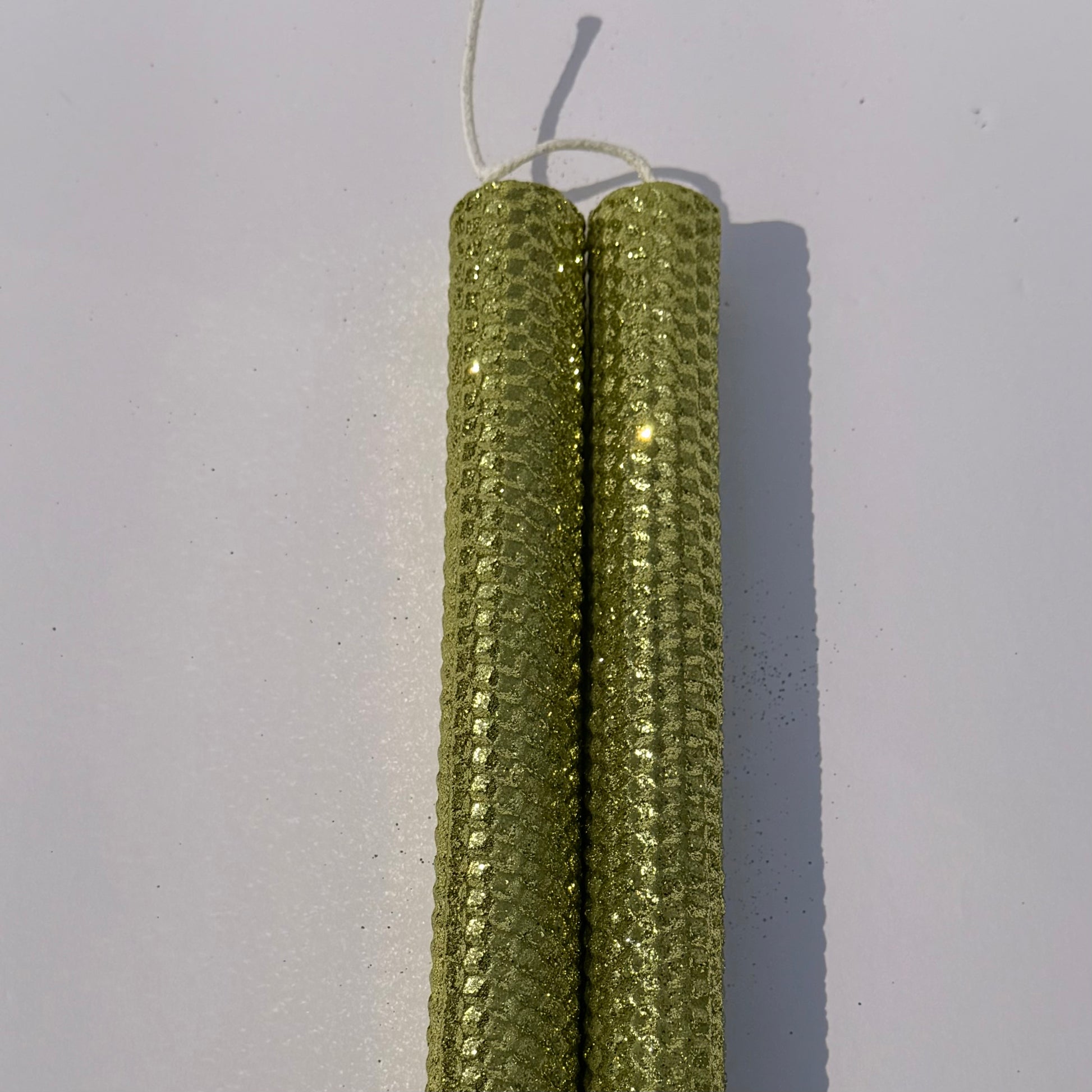 Our chartreuse metallic glitter bursts with a vivid lime-green, fully enveloped in a dense metallic glitter-infusing your space with an energetic, radiant sparkle that feels fresh and bold.