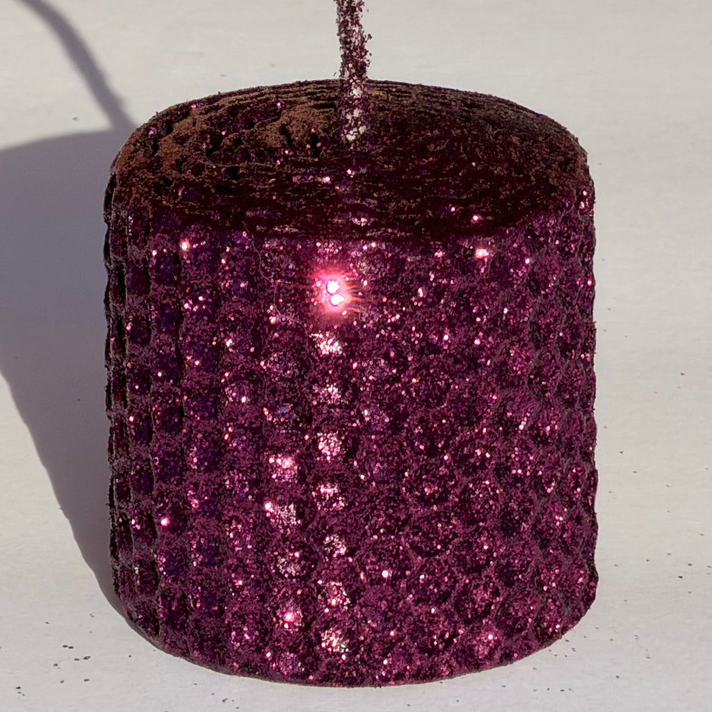 Our burgundy metallic glitter glows with a deep, wine-red elegance, fully coated in a rich metallic sparkle-infusing your space with a warm, refined glow that feels both classic and deeply luxurious.