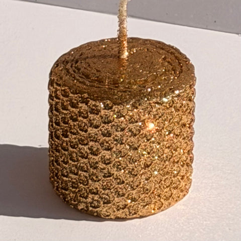 Our brass metallic glitter glows with a warm, antique brass hue, fully covered in a shimmering metallic finish-infusing your space with a classic, vintage sparkle that feels both rich and inviting.
