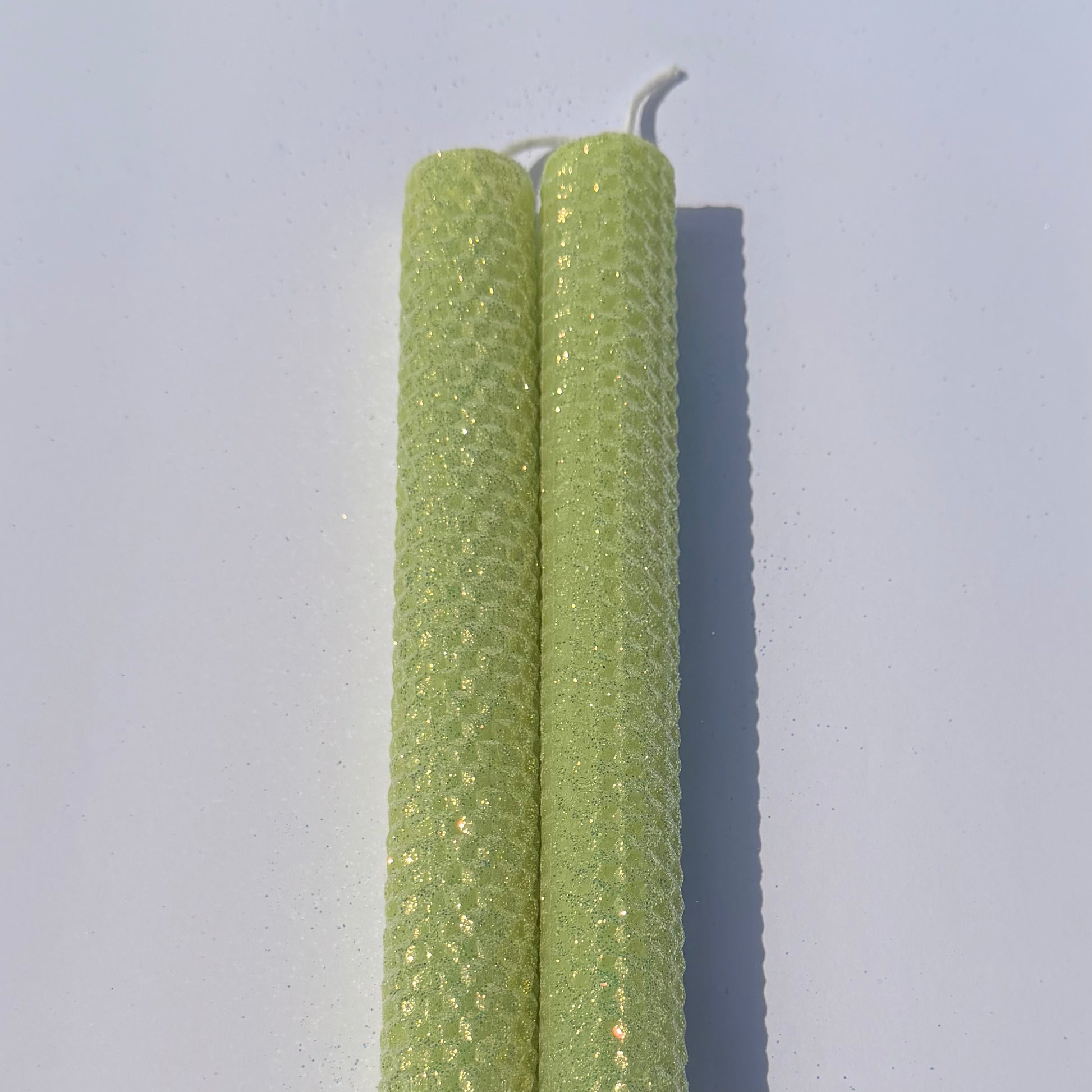 Our lime classic glitter bursts with a zesty, bright green glow, wrapped in opalescent glitter and a golden undertone-infusing your space with a playful, sparkling energy perfect for a bright, uplifting atmosphere.