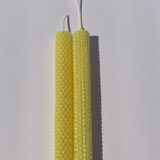 Our lemon yellow classic glitter glows with a bright, cheerful sunshine hue, wrapped in opalescent glitter and a golden undertone-infusing your space with a sparkling burst of joy and light.
