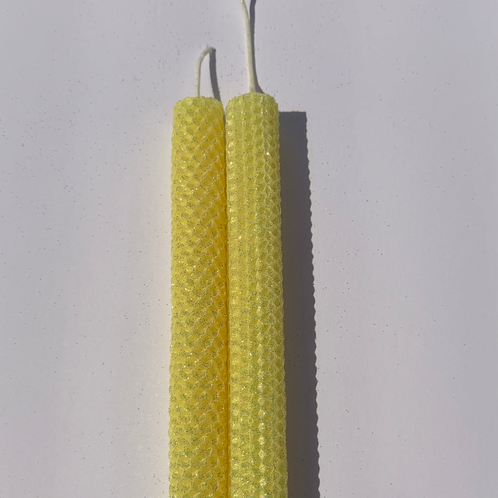 Our lemon yellow classic glitter glows with a bright, cheerful sunshine hue, wrapped in opalescent glitter and a golden undertone-infusing your space with a sparkling burst of joy and light.